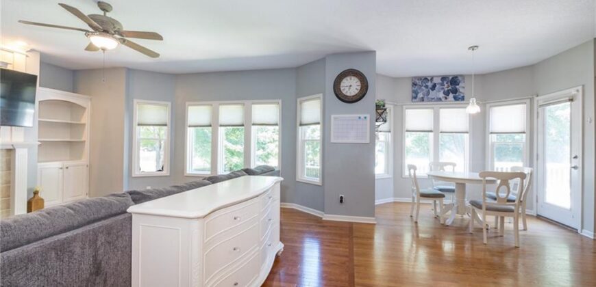 404 DONEGAL Drive, Smithville, MO 64089