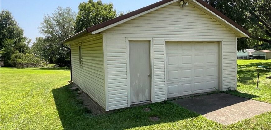 7515 High Drive, Pleasant Valley, MO 64068