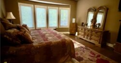 7825 N Kirkwood Avenue, Kansas City, MO 64151