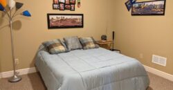 7825 N Kirkwood Avenue, Kansas City, MO 64151