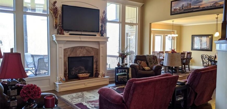7825 N Kirkwood Avenue, Kansas City, MO 64151
