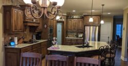 7825 N Kirkwood Avenue, Kansas City, MO 64151