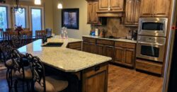 7825 N Kirkwood Avenue, Kansas City, MO 64151