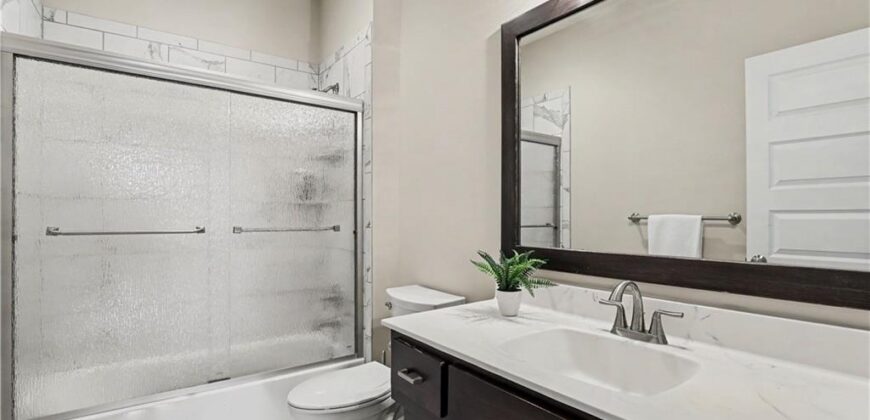 10008 N Revere Court, Kansas City, MO 64154