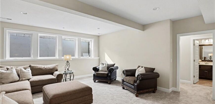 10008 N Revere Court, Kansas City, MO 64154