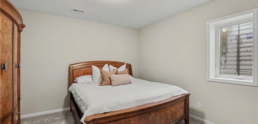 10008 N Revere Court, Kansas City, MO 64154