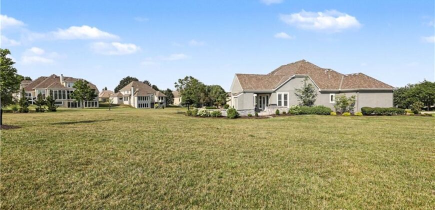 10008 N Revere Court, Kansas City, MO 64154