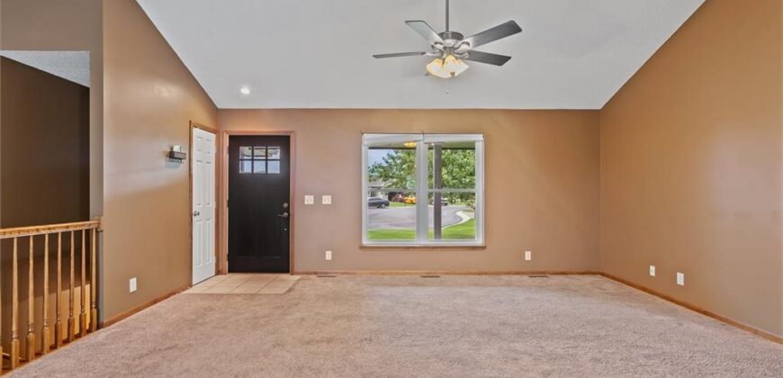2227 W Ivory Circle, Excelsior Springs, MO 64024