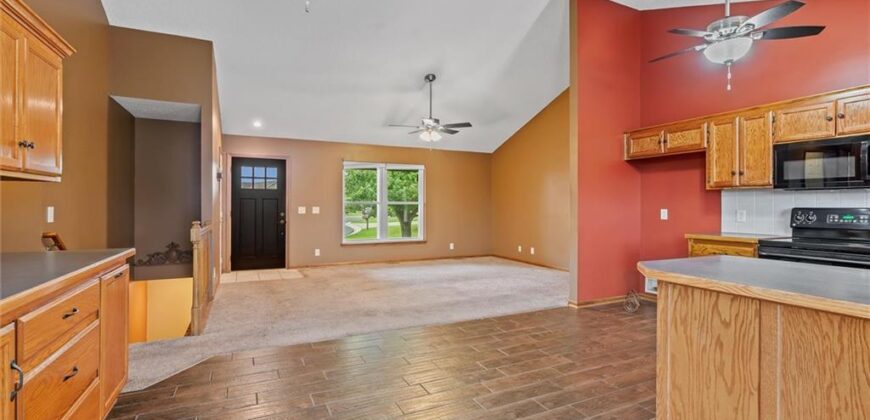 2227 W Ivory Circle, Excelsior Springs, MO 64024