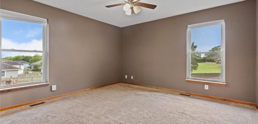 2227 W Ivory Circle, Excelsior Springs, MO 64024