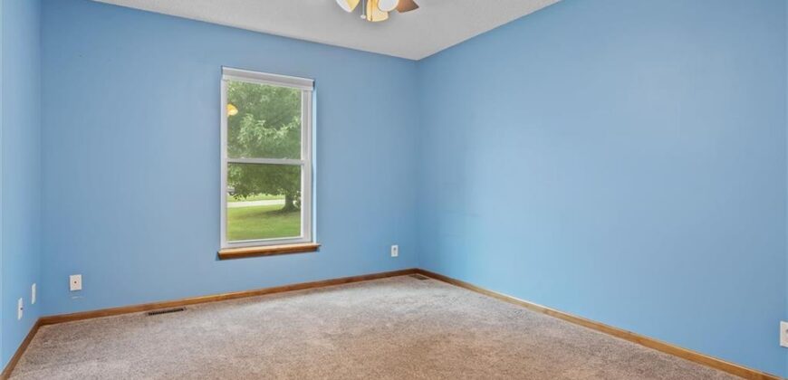 2227 W Ivory Circle, Excelsior Springs, MO 64024