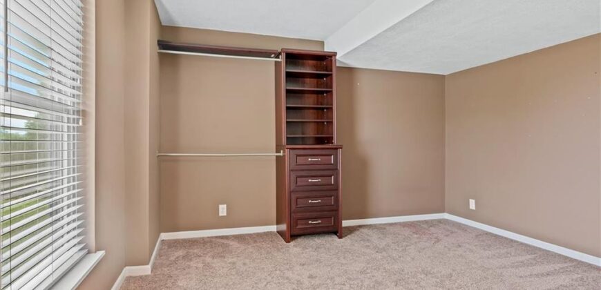 2227 W Ivory Circle, Excelsior Springs, MO 64024