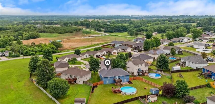 2227 W Ivory Circle, Excelsior Springs, MO 64024