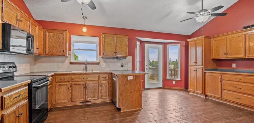 2227 W Ivory Circle, Excelsior Springs, MO 64024