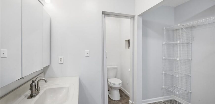 407 N Fairview Avenue, Liberty, MO 64068