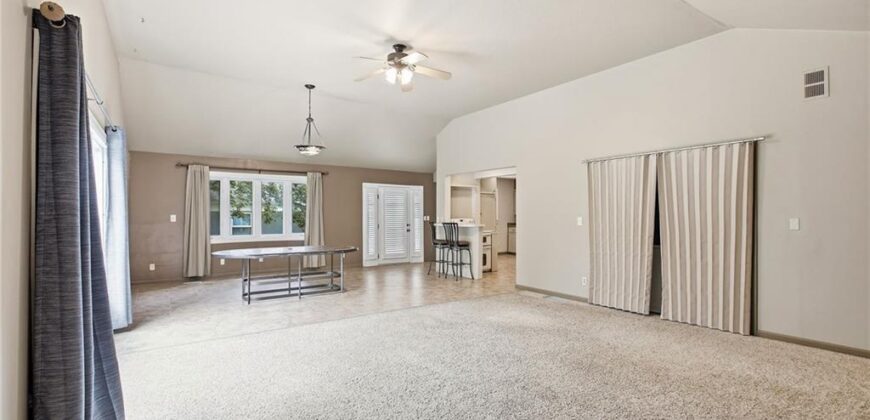 407 N Fairview Avenue, Liberty, MO 64068