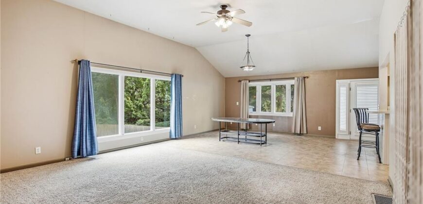 407 N Fairview Avenue, Liberty, MO 64068