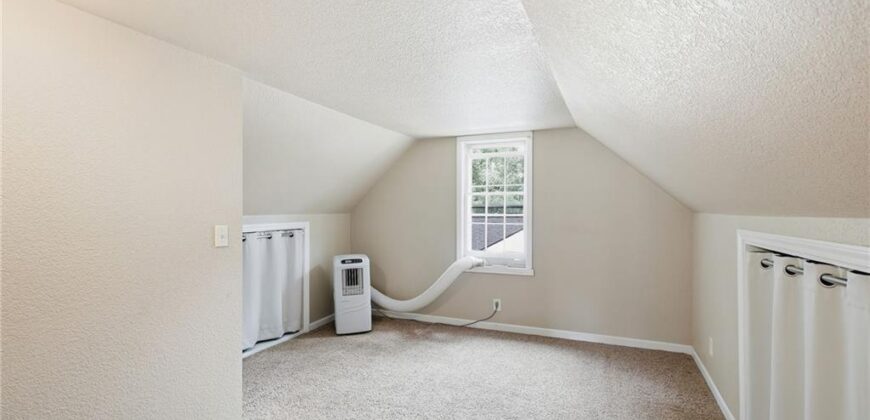 407 N Fairview Avenue, Liberty, MO 64068