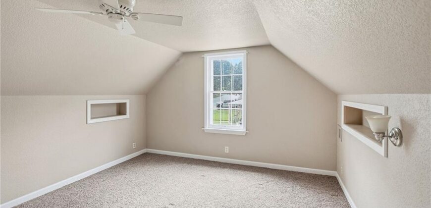 407 N Fairview Avenue, Liberty, MO 64068