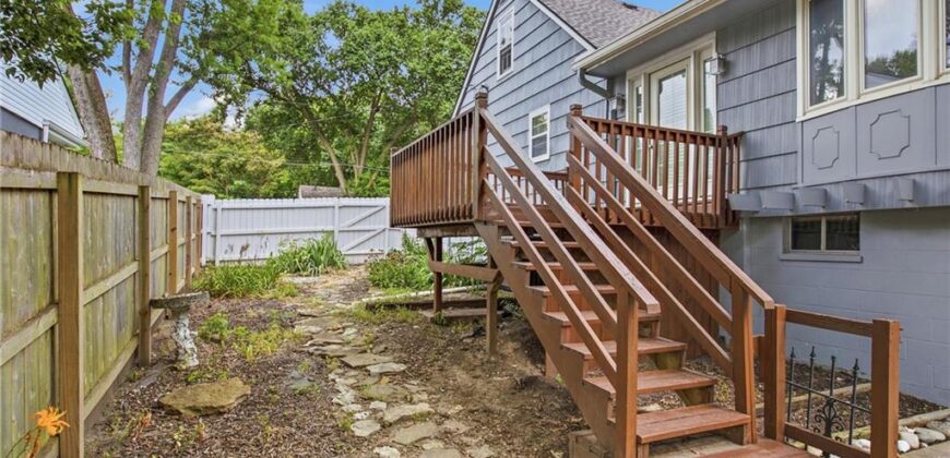 407 N Fairview Avenue, Liberty, MO 64068