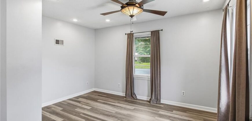 407 N Fairview Avenue, Liberty, MO 64068