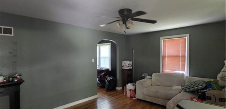 4248 NE Kelsey Road, Kansas City, MO 64116