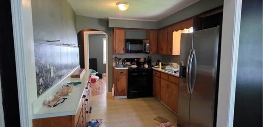 4248 NE Kelsey Road, Kansas City, MO 64116