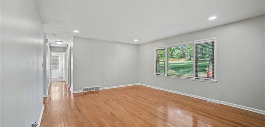4630 NE Gladstone Avenue, Kansas City, MO 64117