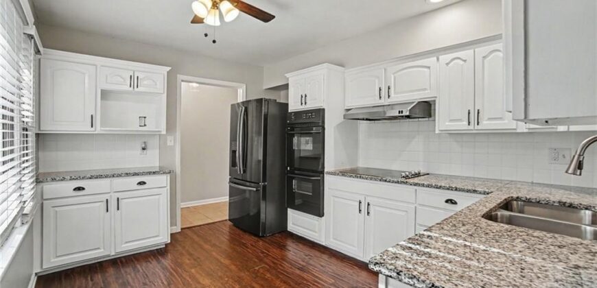 4630 NE Gladstone Avenue, Kansas City, MO 64117