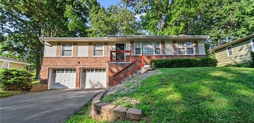 4630 NE Gladstone Avenue, Kansas City, MO 64117