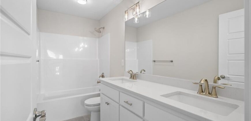 6925 NE 102nd Street, Kansas City, MO 64156