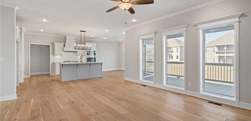 6925 NE 102nd Street, Kansas City, MO 64156