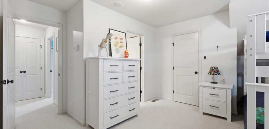 7821 N Kirkwood Avenue, Kansas City, MO 64151