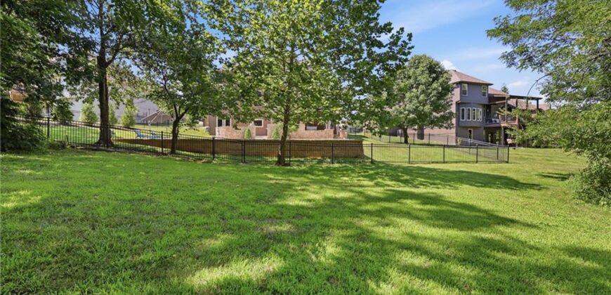 7821 N Kirkwood Avenue, Kansas City, MO 64151