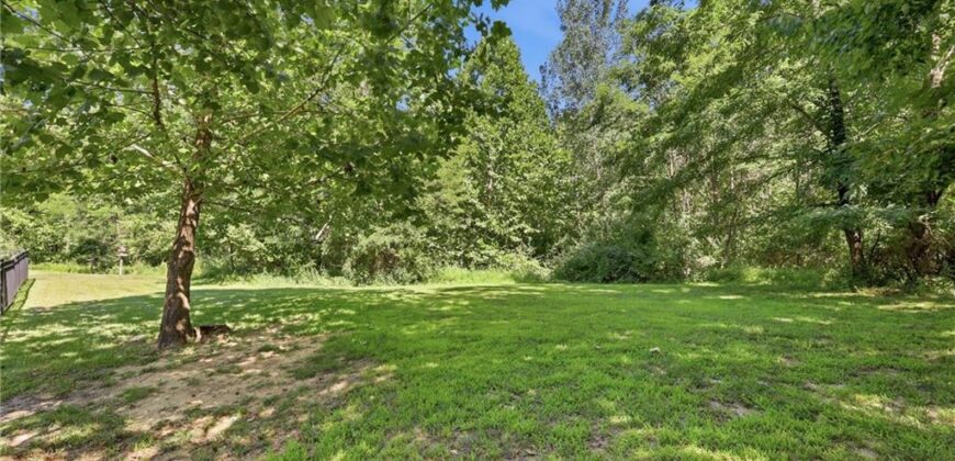 7821 N Kirkwood Avenue, Kansas City, MO 64151