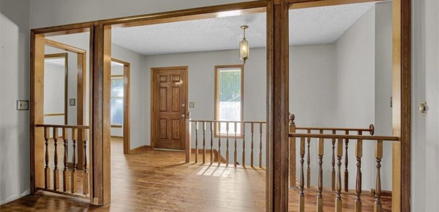 2006 Joy Street, Excelsior Springs, MO 64024