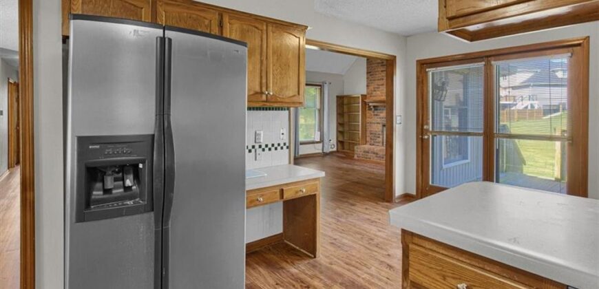 2006 Joy Street, Excelsior Springs, MO 64024