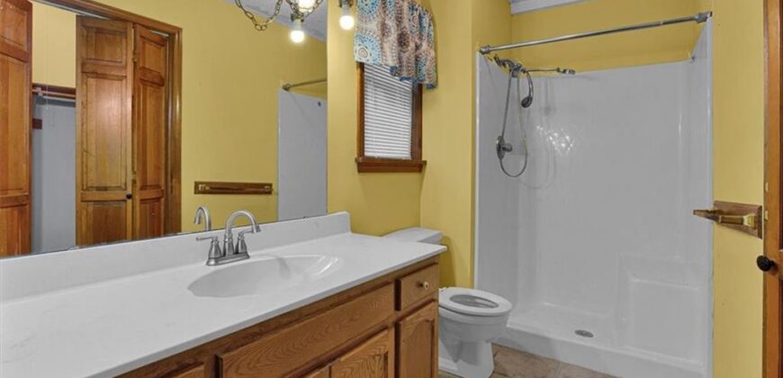 2006 Joy Street, Excelsior Springs, MO 64024