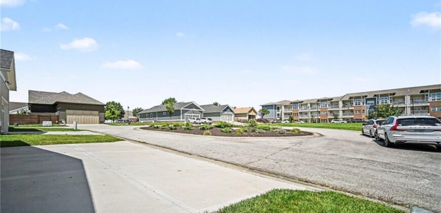 8806 NE 81ST Terrace, Kansas City, MO 64158