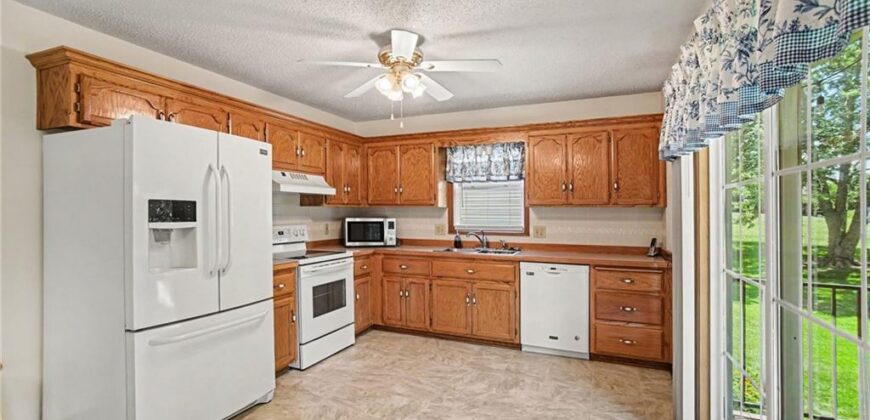 507 E 10th Street, Kearney, MO 64060