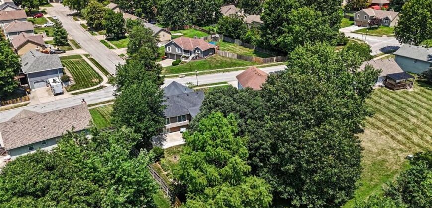 507 E 10th Street, Kearney, MO 64060