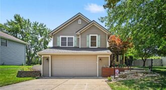 507 E 10th Street, Kearney, MO 64060