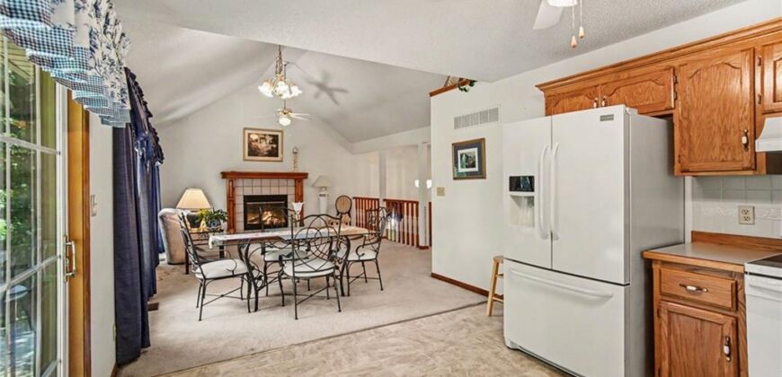 507 E 10th Street, Kearney, MO 64060