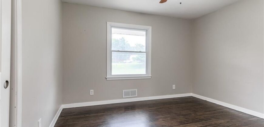 6502 N Main Street, Gladstone, MO 64118