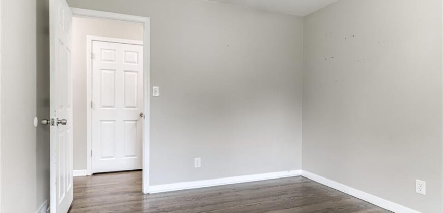 6502 N Main Street, Gladstone, MO 64118