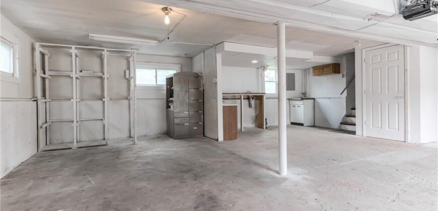 6502 N Main Street, Gladstone, MO 64118