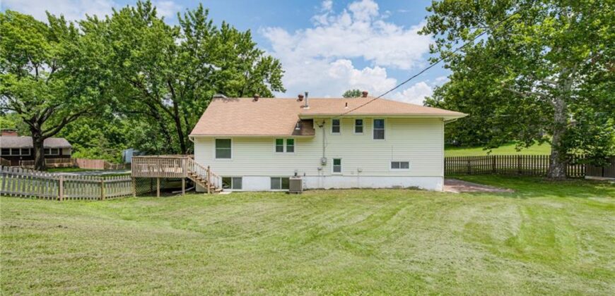6502 N Main Street, Gladstone, MO 64118