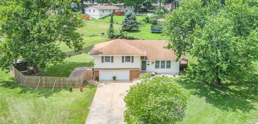 6502 N Main Street, Gladstone, MO 64118