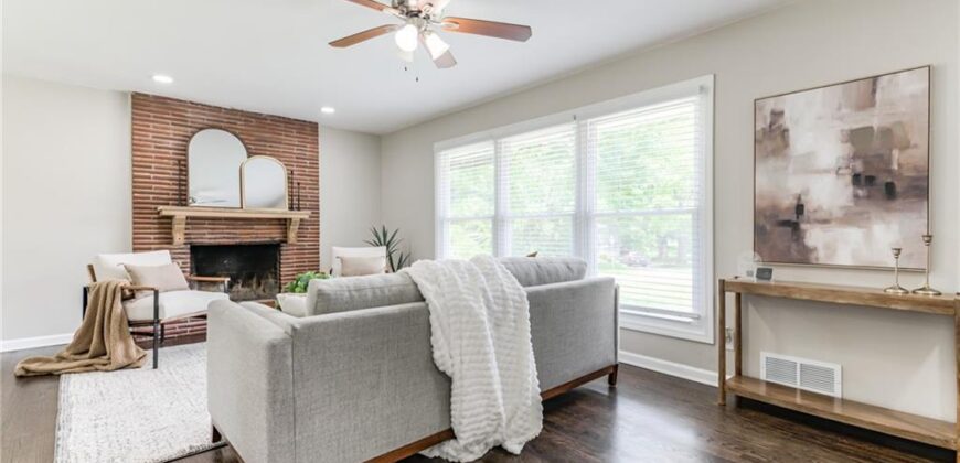 6502 N Main Street, Gladstone, MO 64118