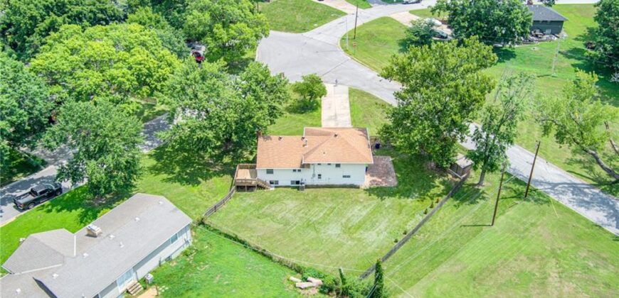 6502 N Main Street, Gladstone, MO 64118